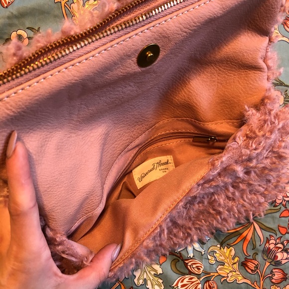 Clutch - Picture 2 of 3